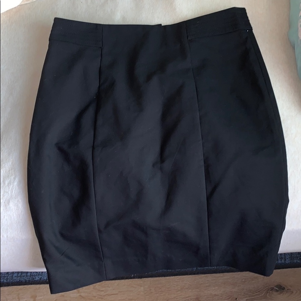 H&M black buisiness skirt size 6